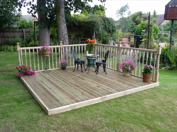 Standard 145mm Redwood Decking Kit 6m x 6m (With Handrails)