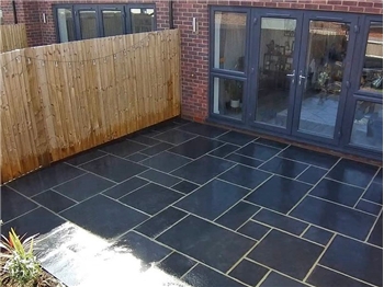 Calibrated 25mm Indian Stone Paving Kota Black Sawn Edge Limestone (14.85m2 Project Pack)